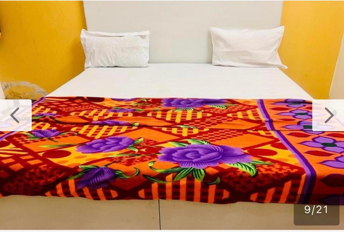 Shri Gauraj Dham Hotel Vrindavan